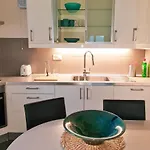 With A View And Free Parking Daire *