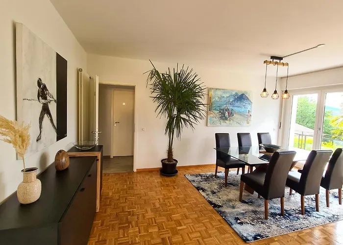 With A View And Free Parking * لوغانو